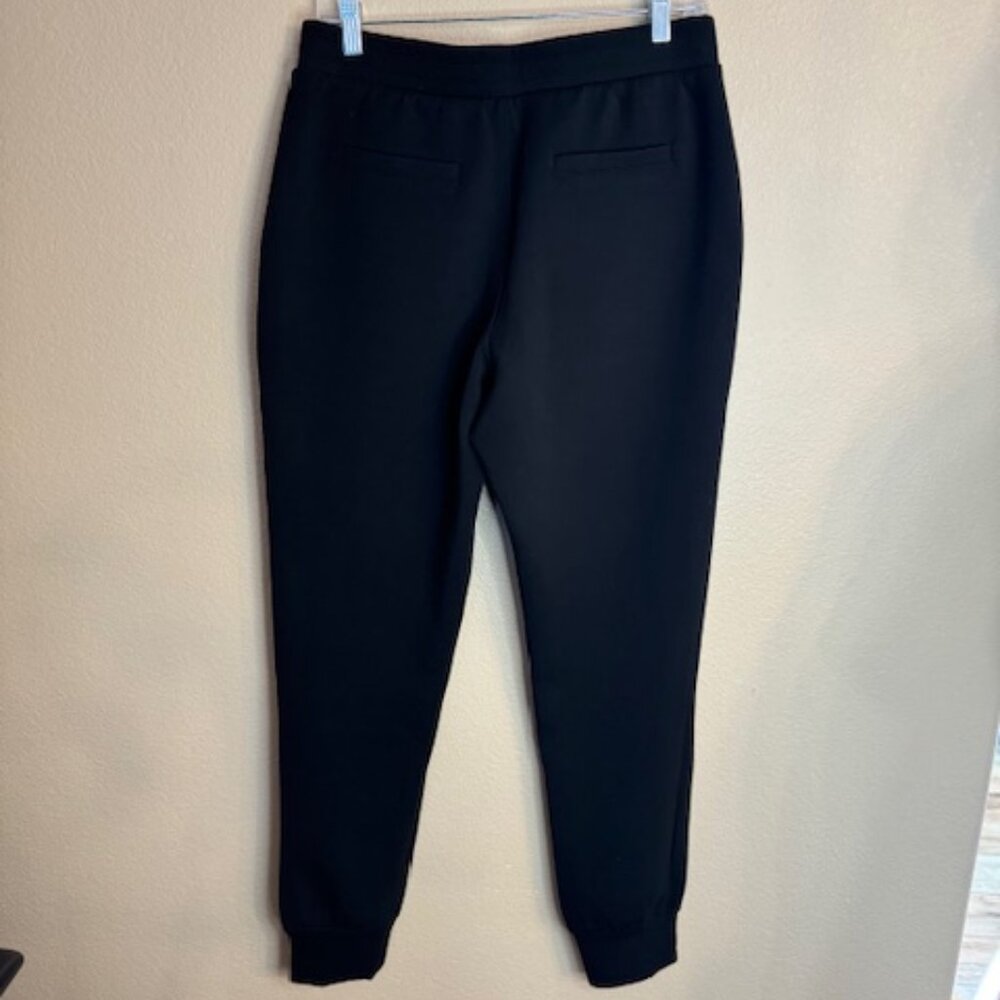 TEE Tahari Black Joggers womens size Medium - super soft material EUC 1062